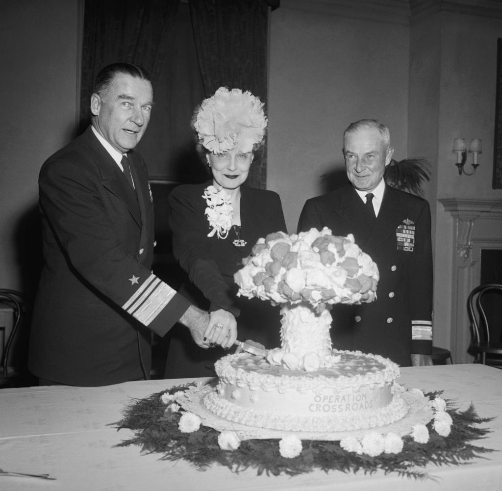 Admiral william blandy operation crossroads mushroom cloud cake