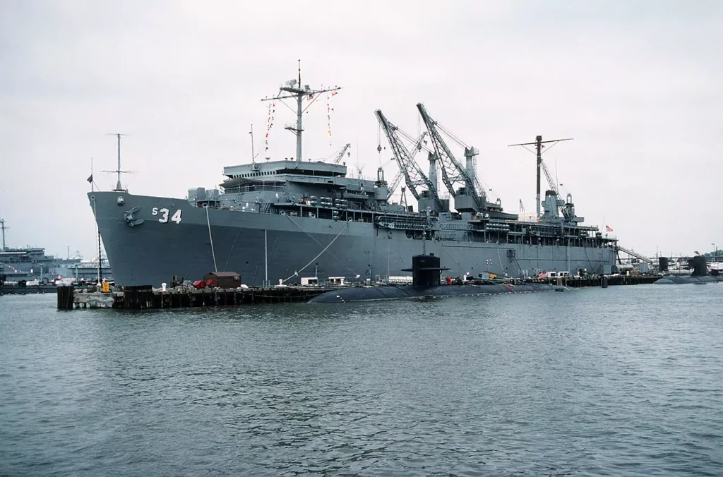 
Submarine tender USS CANOPUS (AS-34) at the Norfolk Naval Station. She was the first tender to be provided with Poseidon capability.